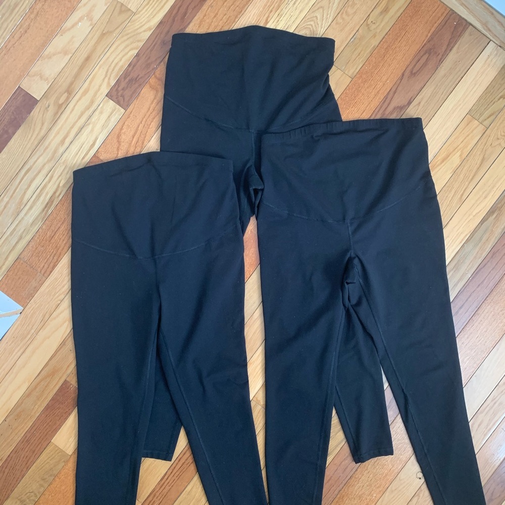 Bundle of maternity leggings